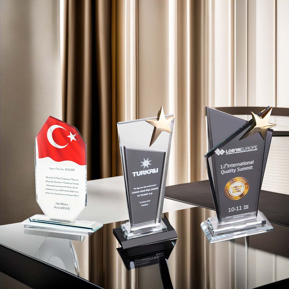 Plaket ve Madalyalar